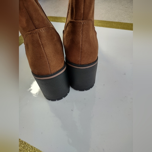 ZBY women's boots size 6us - Picture 4 of 5